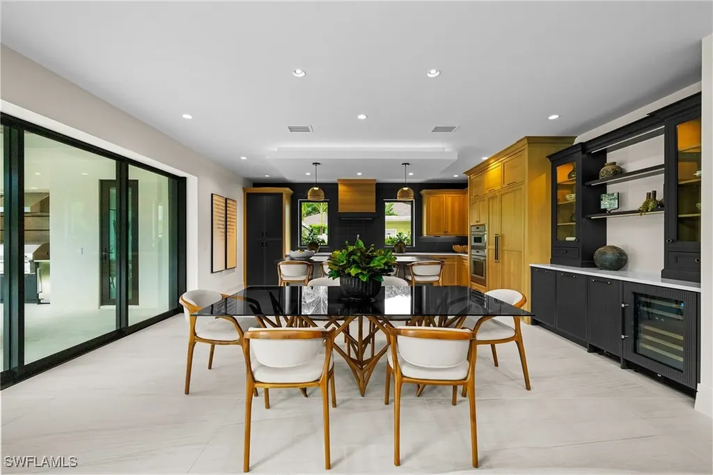 1261 13th Avenue N Naples FL 34102