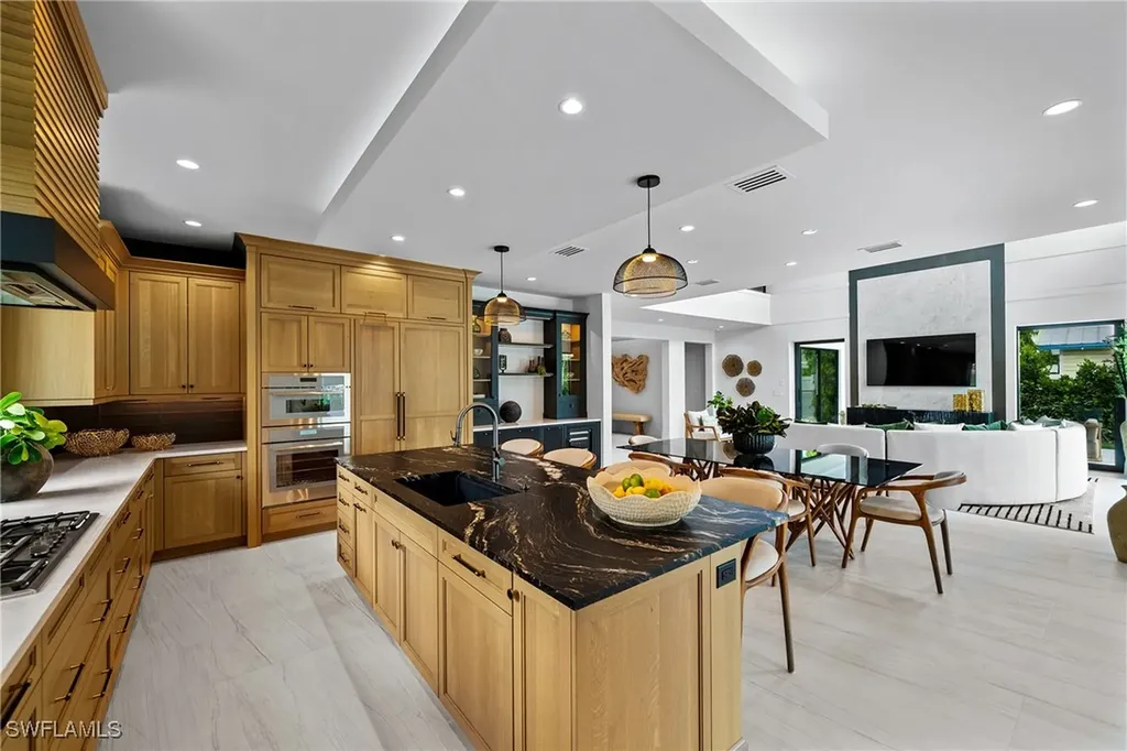 1261 13th Avenue N Naples FL 34102