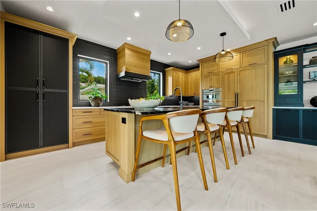 1261 13th Avenue N Naples FL 34102