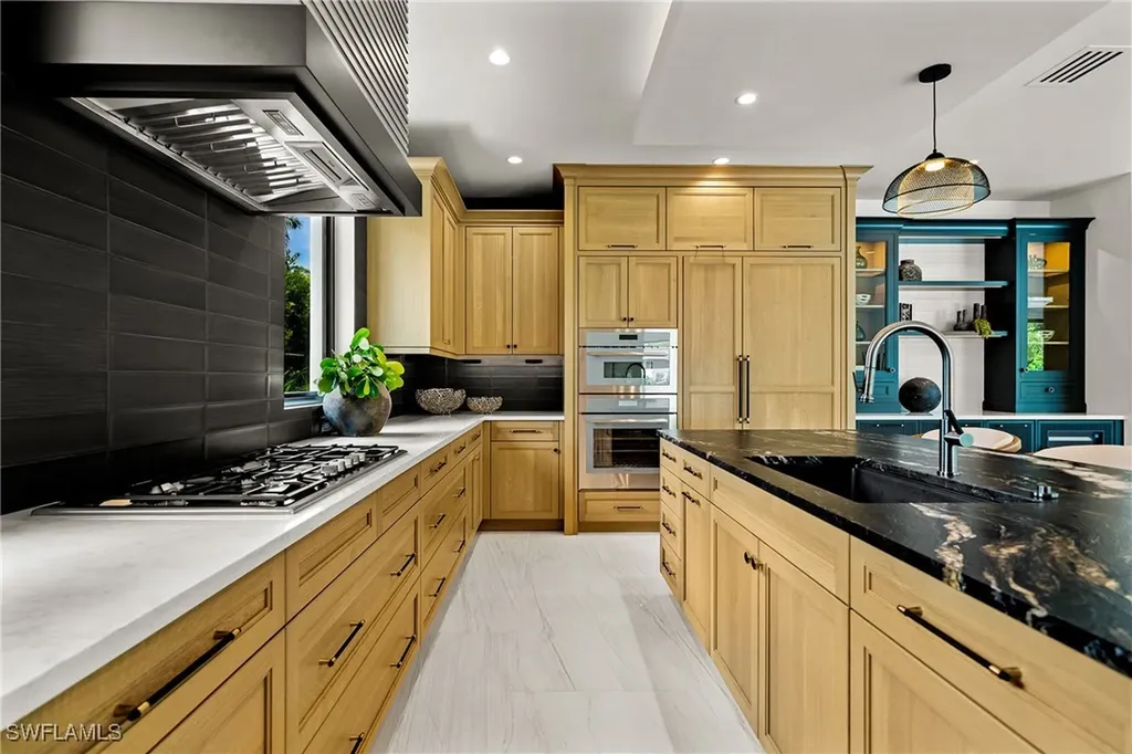 1261 13th Avenue N Naples FL 34102