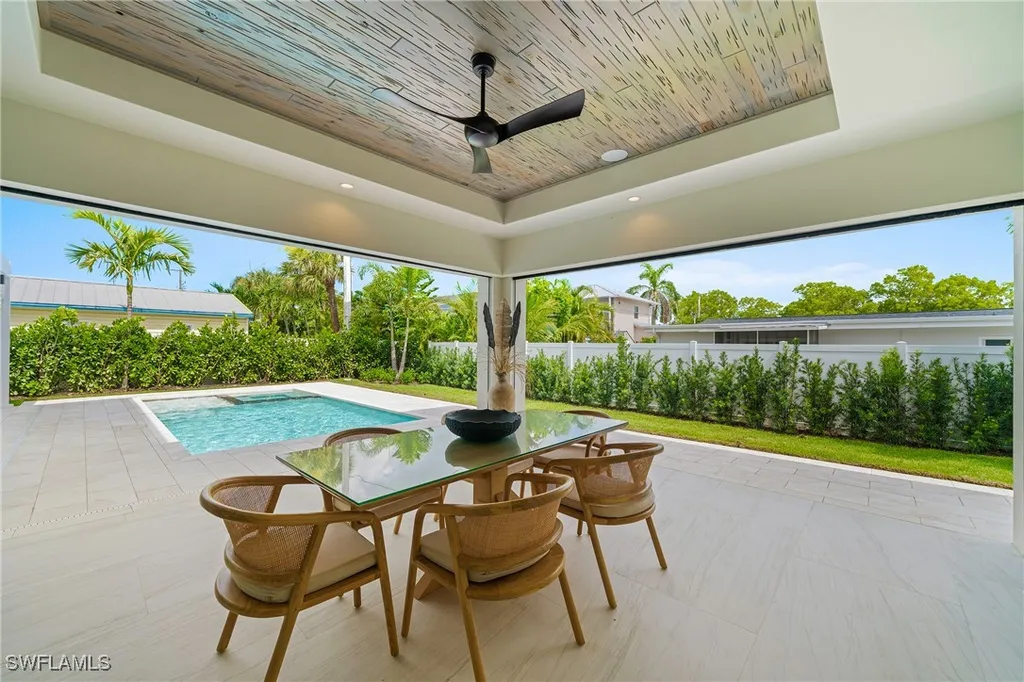 1261 13th Avenue N Naples FL 34102