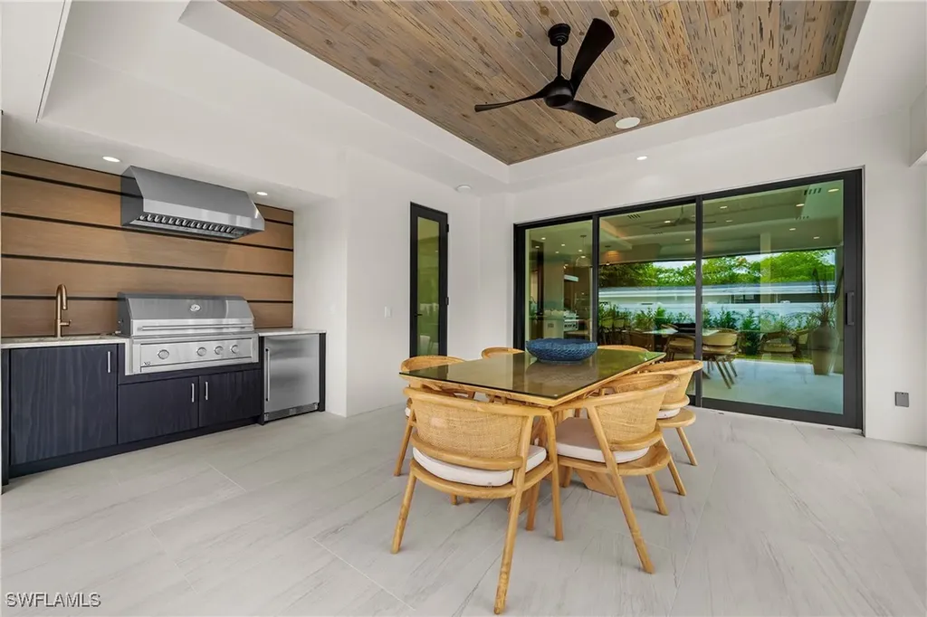 1261 13th Avenue N Naples FL 34102