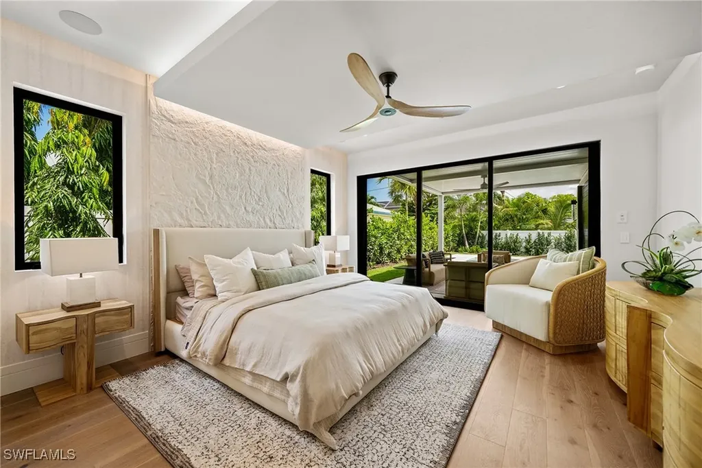 1261 13th Avenue N Naples FL 34102