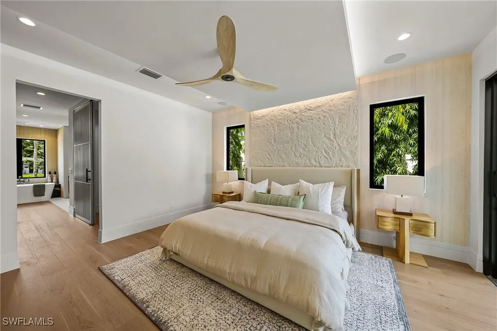 1261 13th Avenue N Naples FL 34102