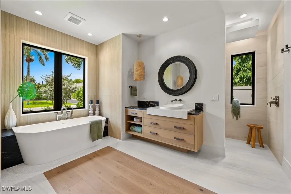 1261 13th Avenue N Naples FL 34102