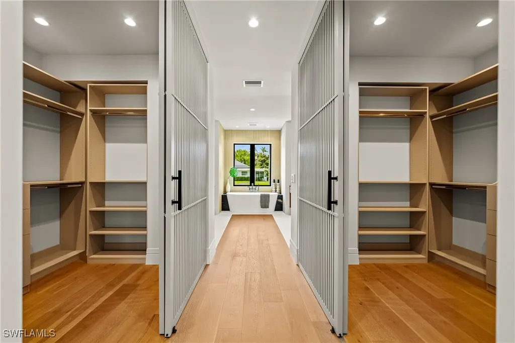 1261 13th Avenue N Naples FL 34102