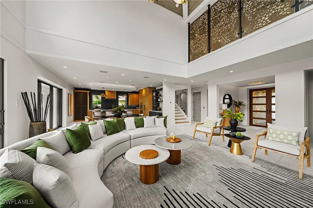 1261 13th Avenue N Naples FL 34102