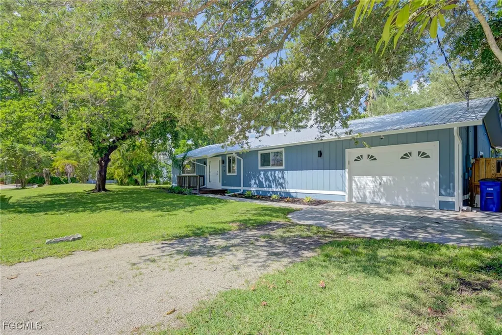 920 Altadena Drive Fort Myers FL 33919
