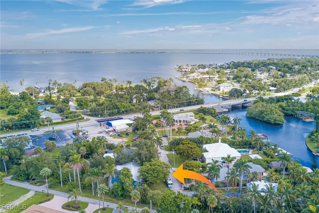 920 Altadena Drive Fort Myers FL 33919