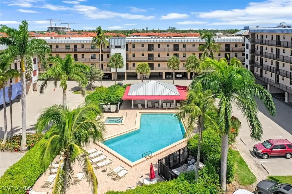 807 River Point Drive Naples FL 34102