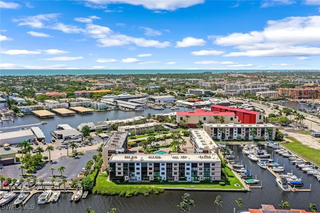 807 River Point Drive Naples FL 34102