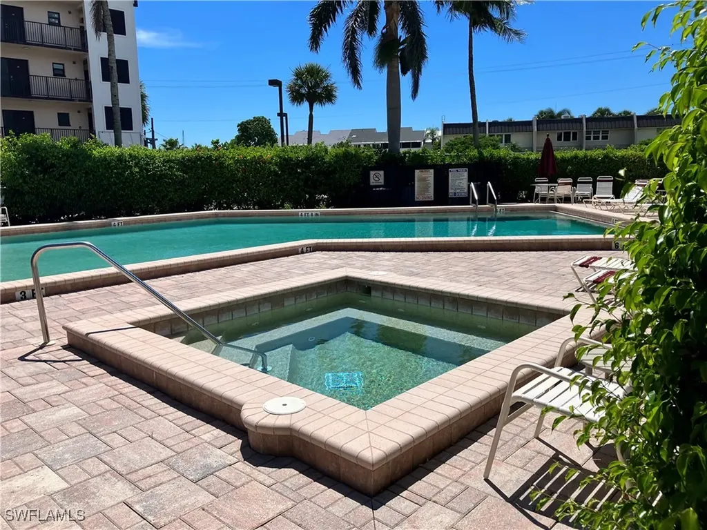 807 River Point Drive Naples FL 34102