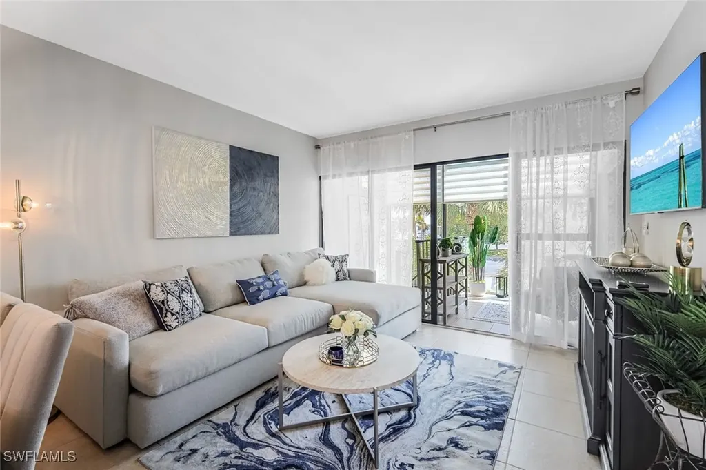 807 River Point Drive Naples FL 34102