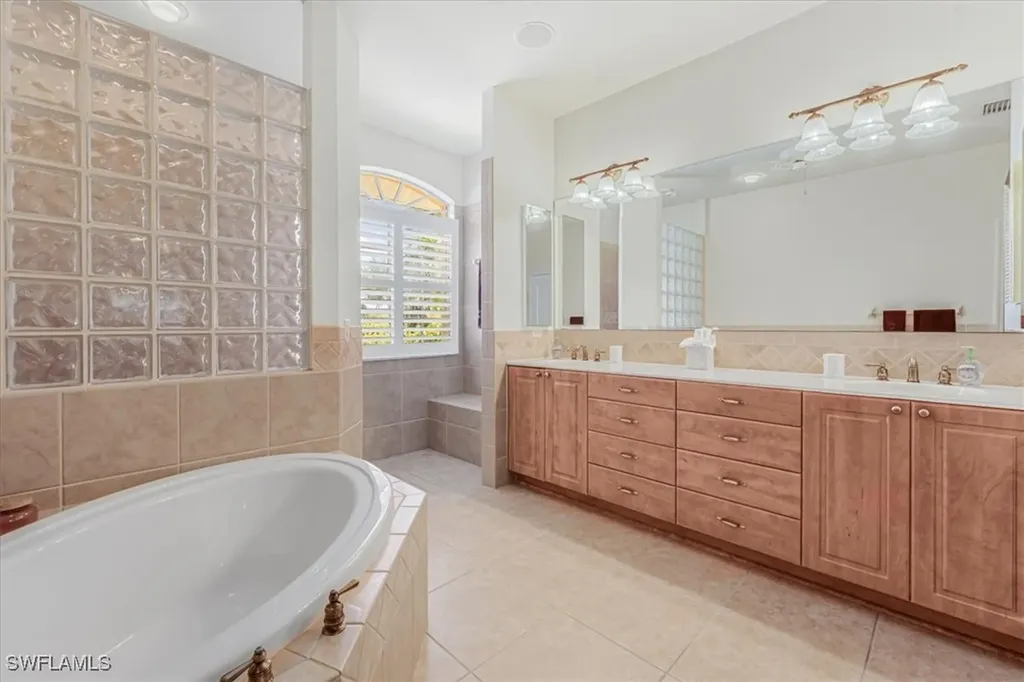 9792 Alhambra Lane Bonita Springs FL 34135