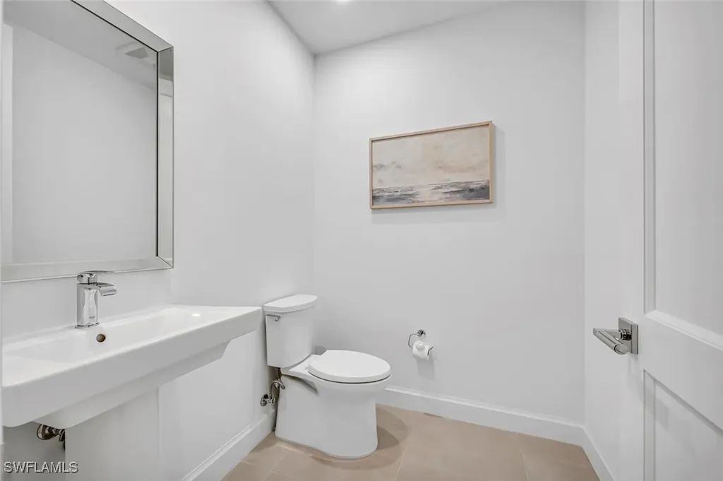 1125 Central Avenue Naples FL 34102