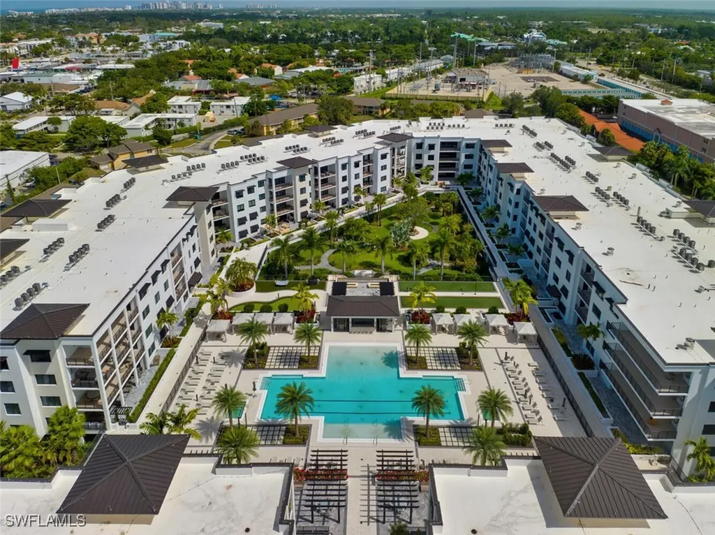 1125 Central Avenue Naples FL 34102