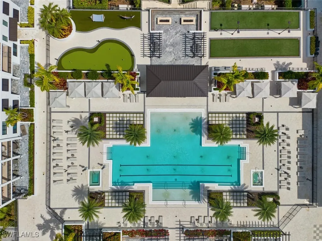 1125 Central Avenue Naples FL 34102