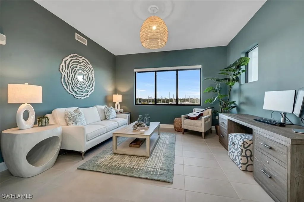 1125 Central Avenue Naples FL 34102