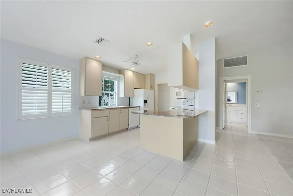 3556 El Verdado Court Naples FL 34109