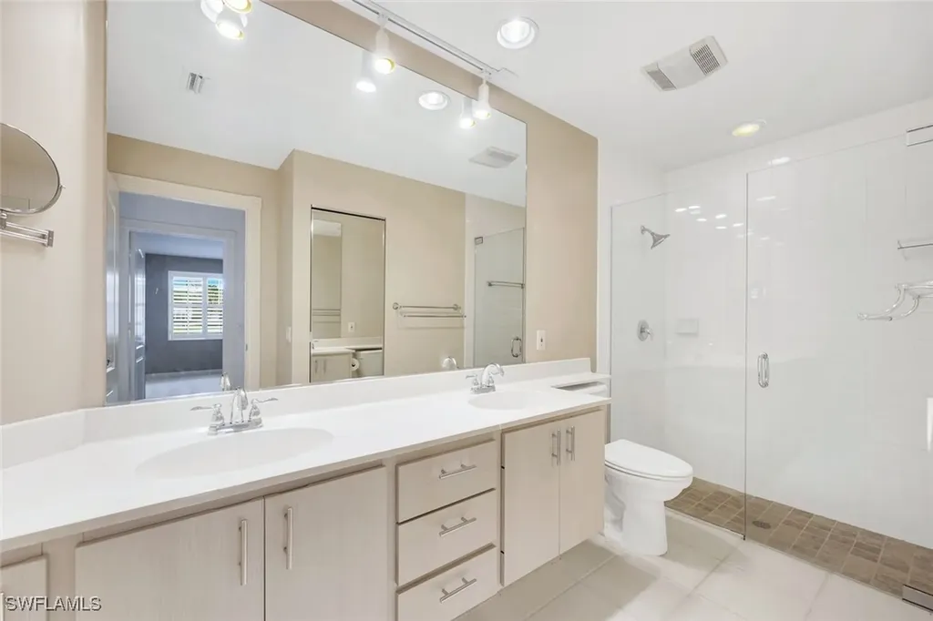 3556 El Verdado Court Naples FL 34109
