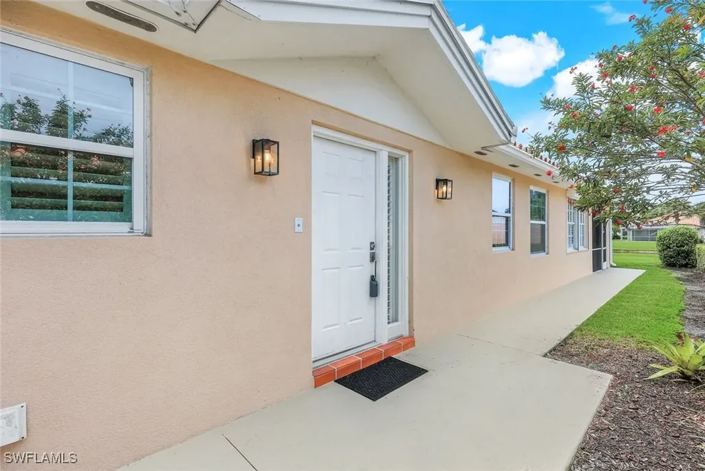 3556 El Verdado Court Naples FL 34109