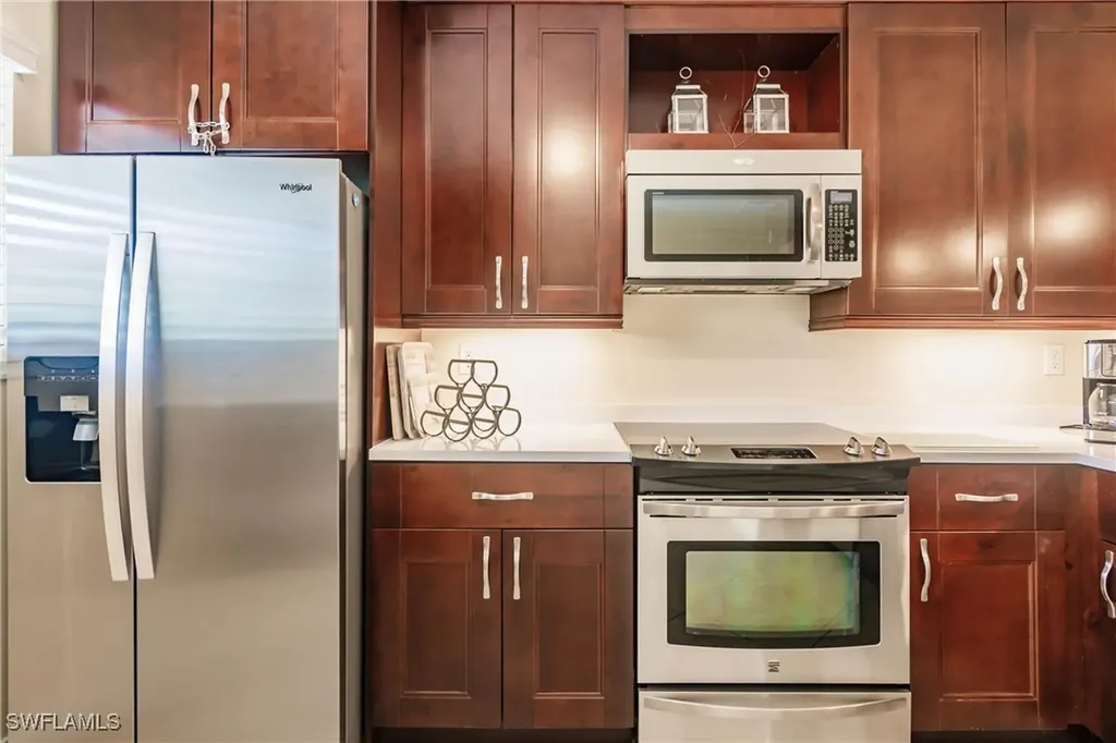 307 Goodlette-frank Road S Naples FL 34102