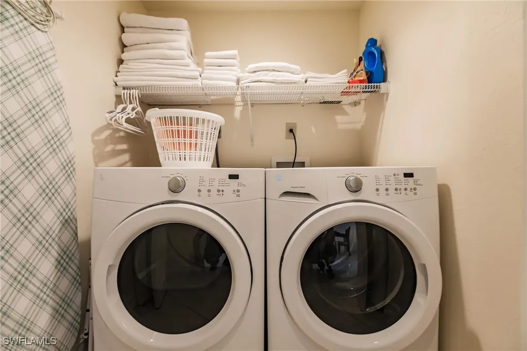 307 Goodlette-frank Road S Naples FL 34102