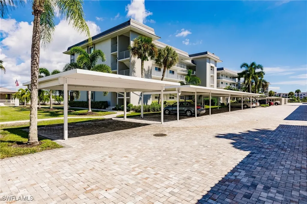 307 Goodlette-frank Road S Naples FL 34102