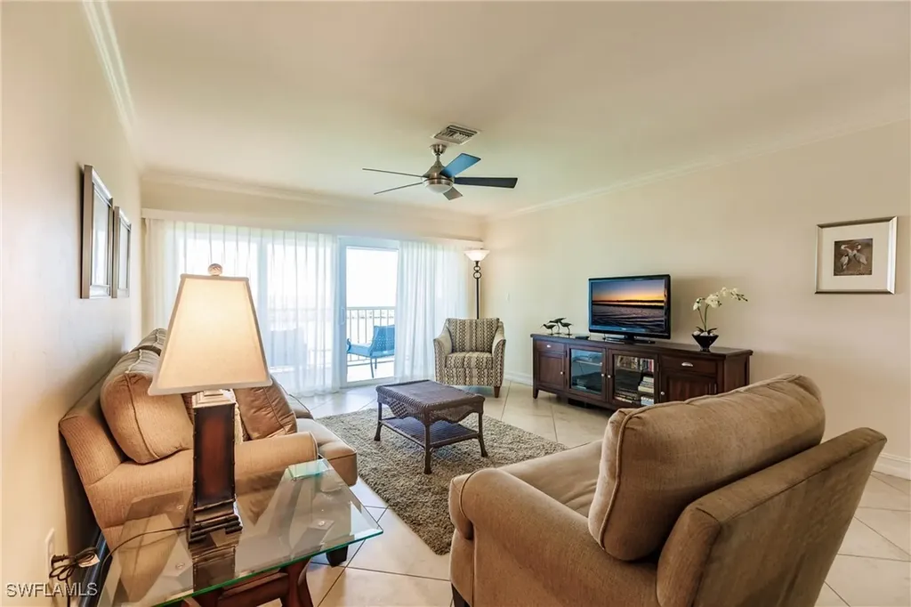 307 Goodlette-frank Road S Naples FL 34102