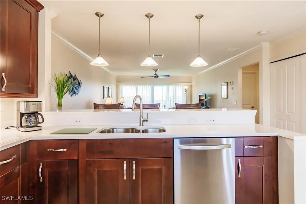 307 Goodlette-frank Road S Naples FL 34102