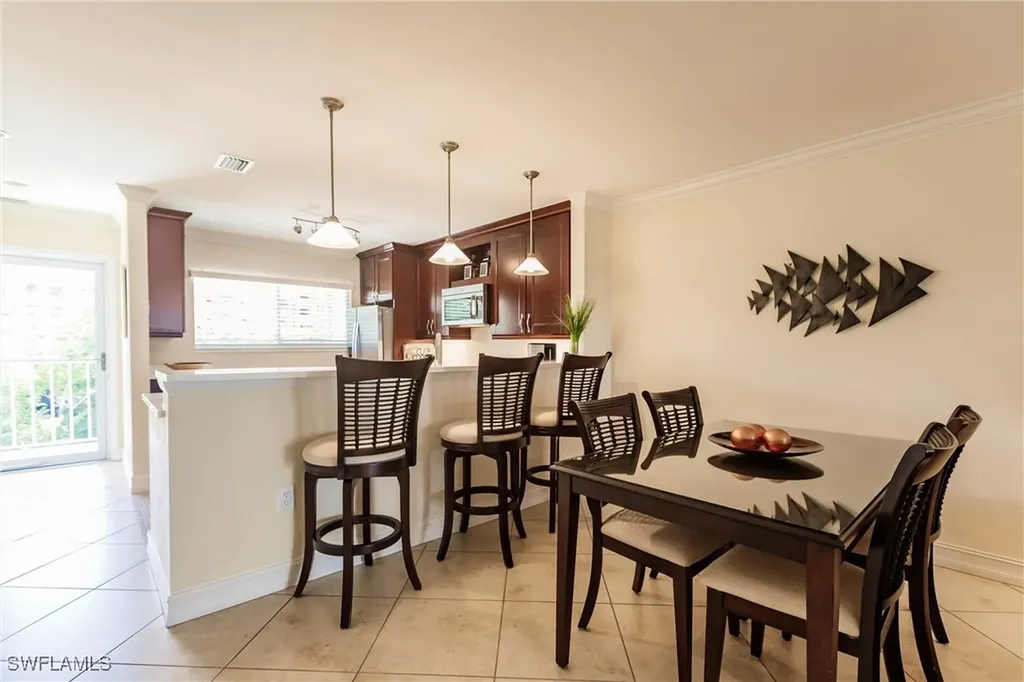 307 Goodlette-frank Road S Naples FL 34102