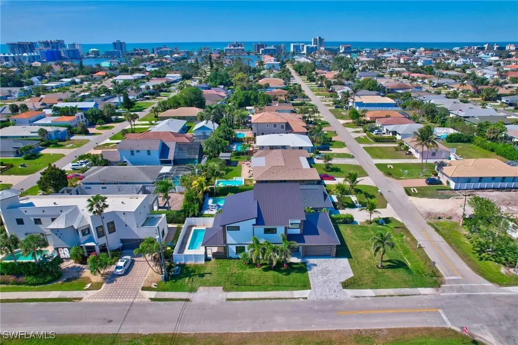 596 97th Avenue N Naples FL 34108