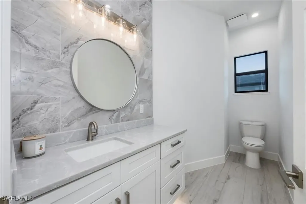 596 97th Avenue N Naples FL 34108