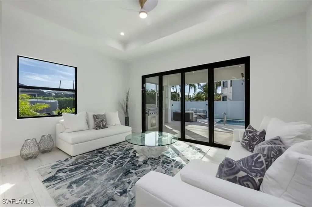 596 97th Avenue N Naples FL 34108