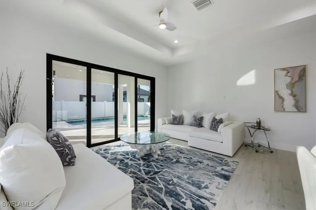 596 97th Avenue N Naples FL 34108