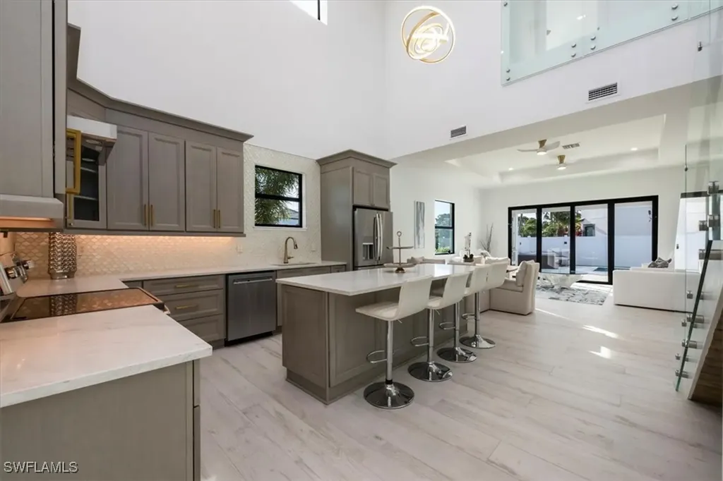 596 97th Avenue N Naples FL 34108