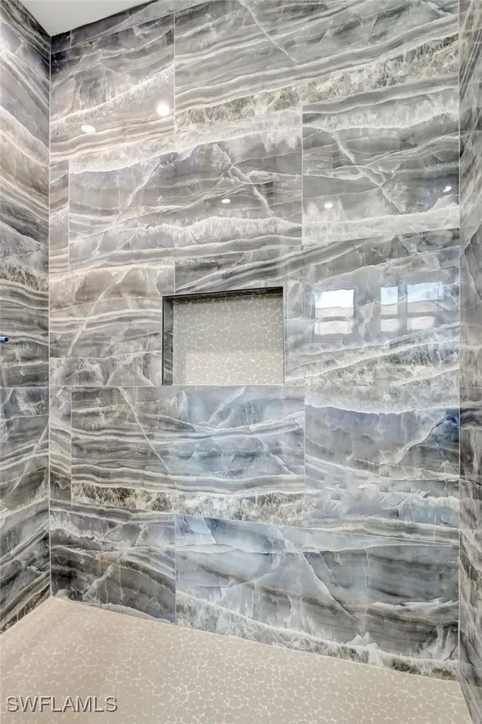 596 97th Avenue N Naples FL 34108