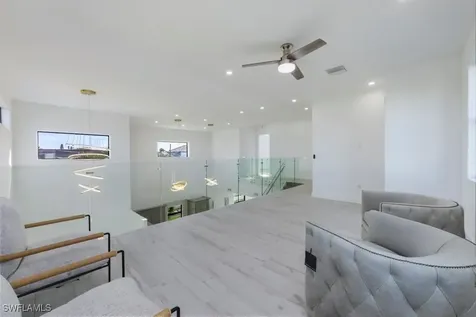 596 97TH Avenue N Naples FL 34108