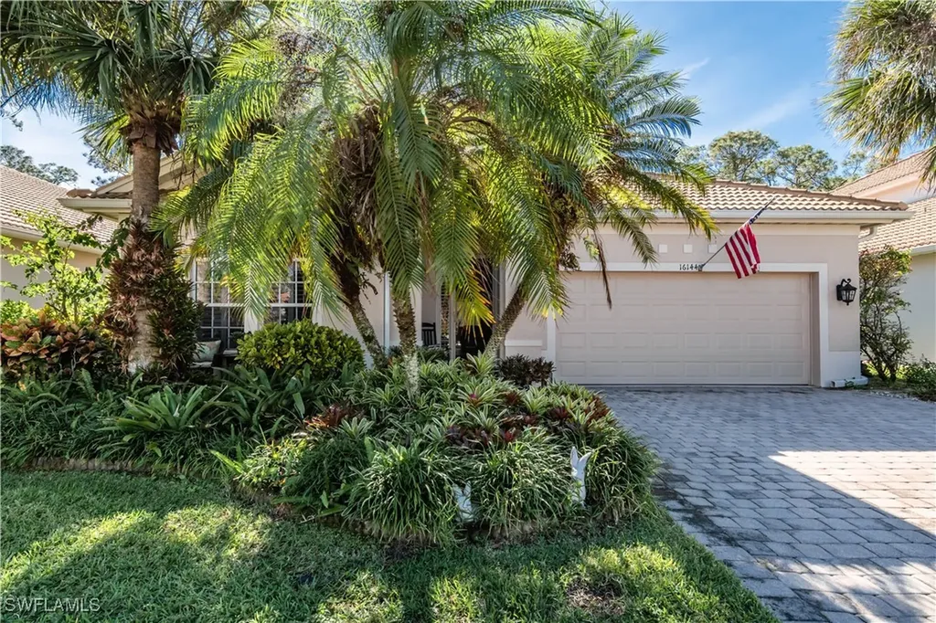 16144 Parque Lane Naples FL 34110