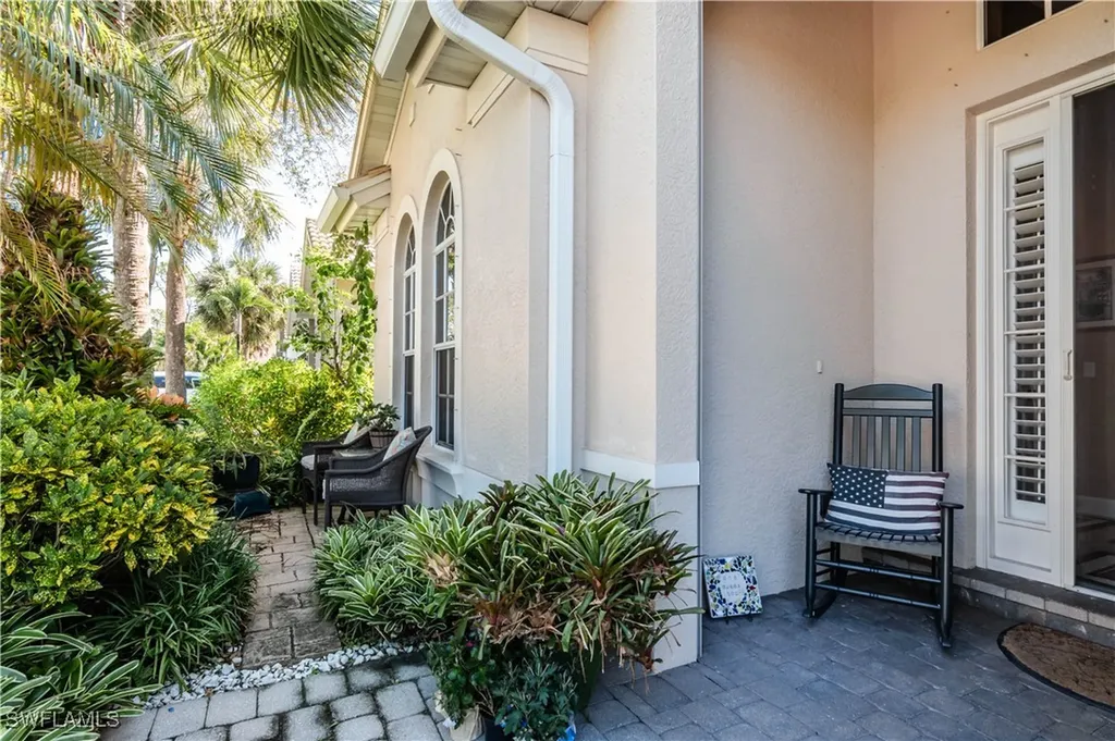 16144 Parque Lane Naples FL 34110