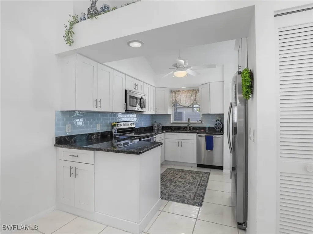 621 SW 3rd Court Cape Coral FL 33991