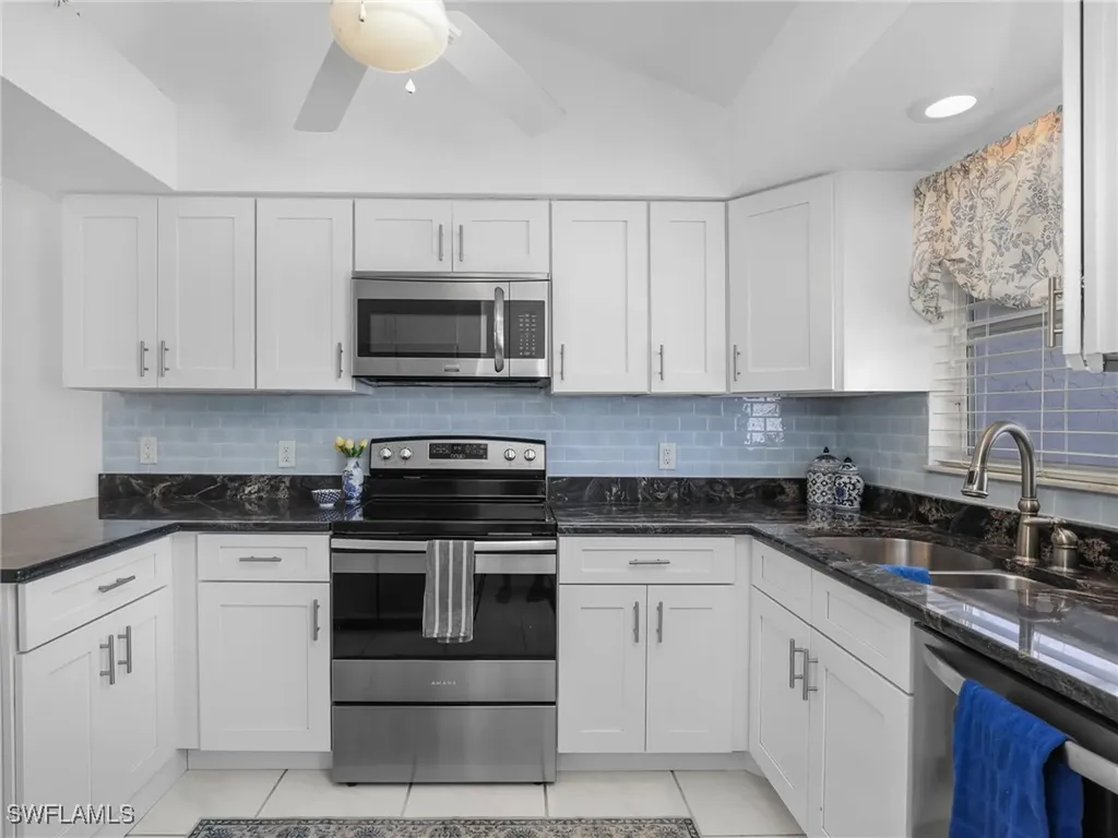 621 SW 3rd Court Cape Coral FL 33991