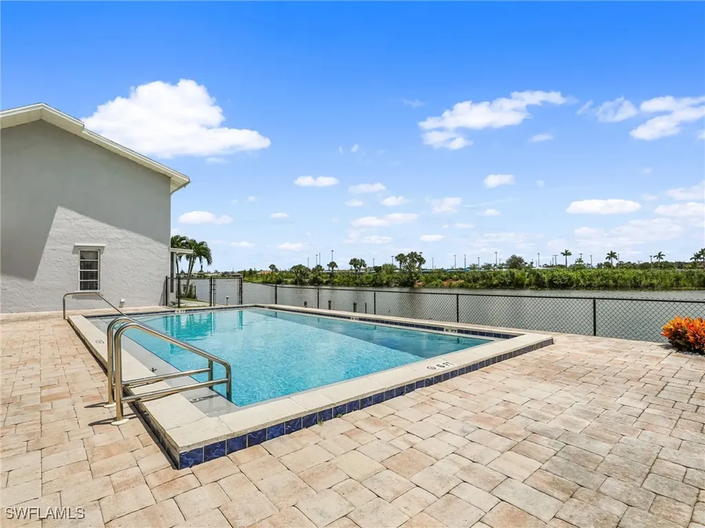 621 SW 3rd Court Cape Coral FL 33991