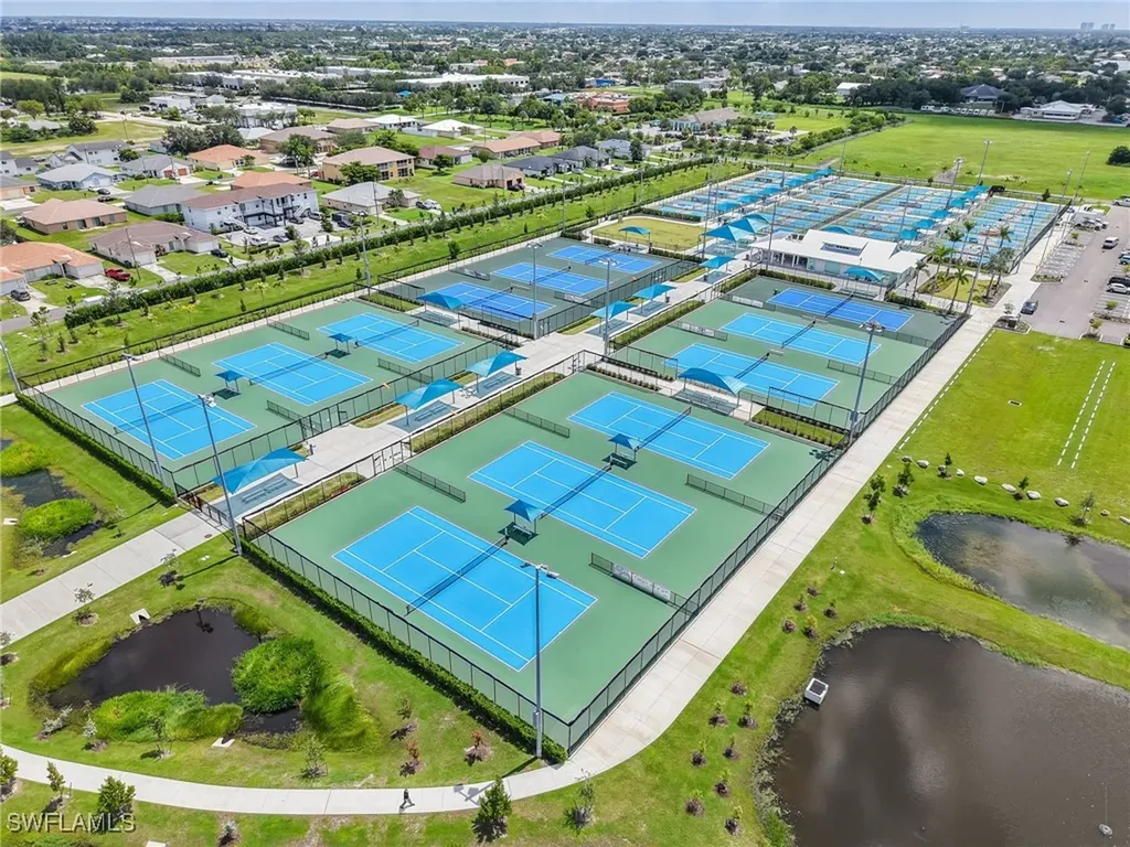 621 SW 3rd Court Cape Coral FL 33991