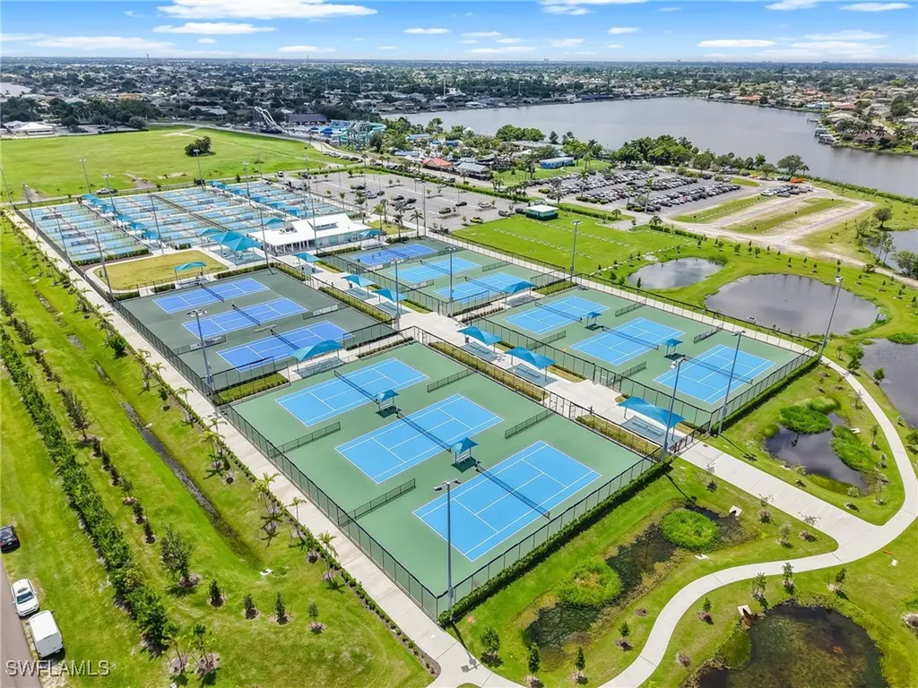 621 SW 3rd Court Cape Coral FL 33991