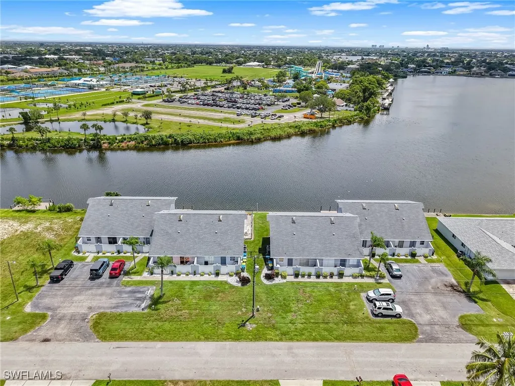 621 SW 3rd Court Cape Coral FL 33991