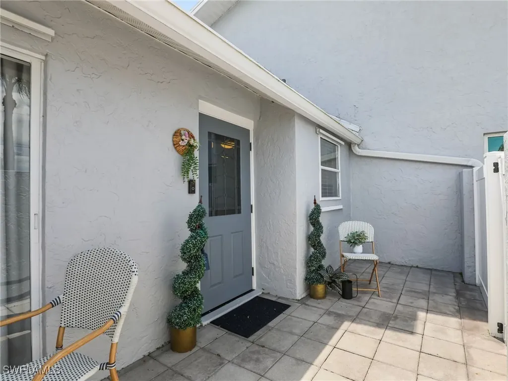 621 SW 3rd Court Cape Coral FL 33991