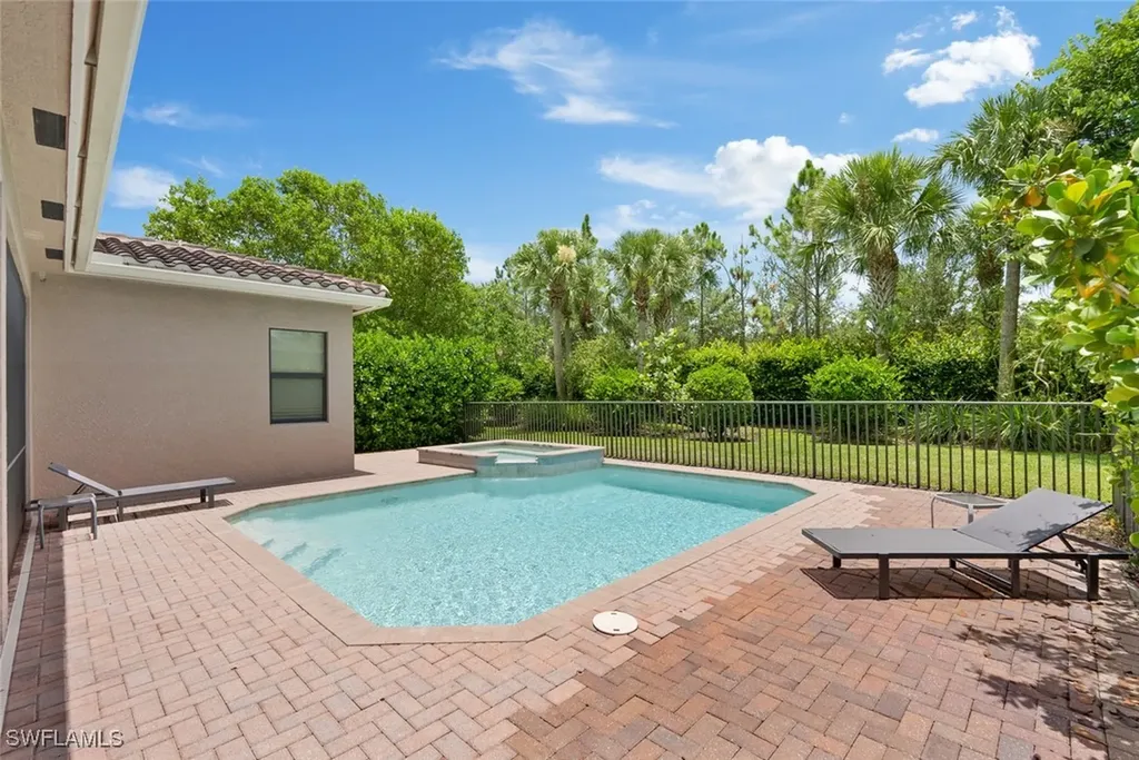 13750 Callisto Avenue Naples FL 34109