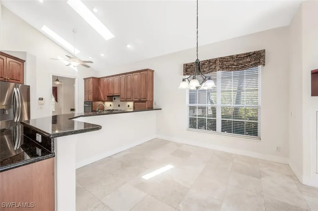 5072 Kensington High Street Naples FL 34105