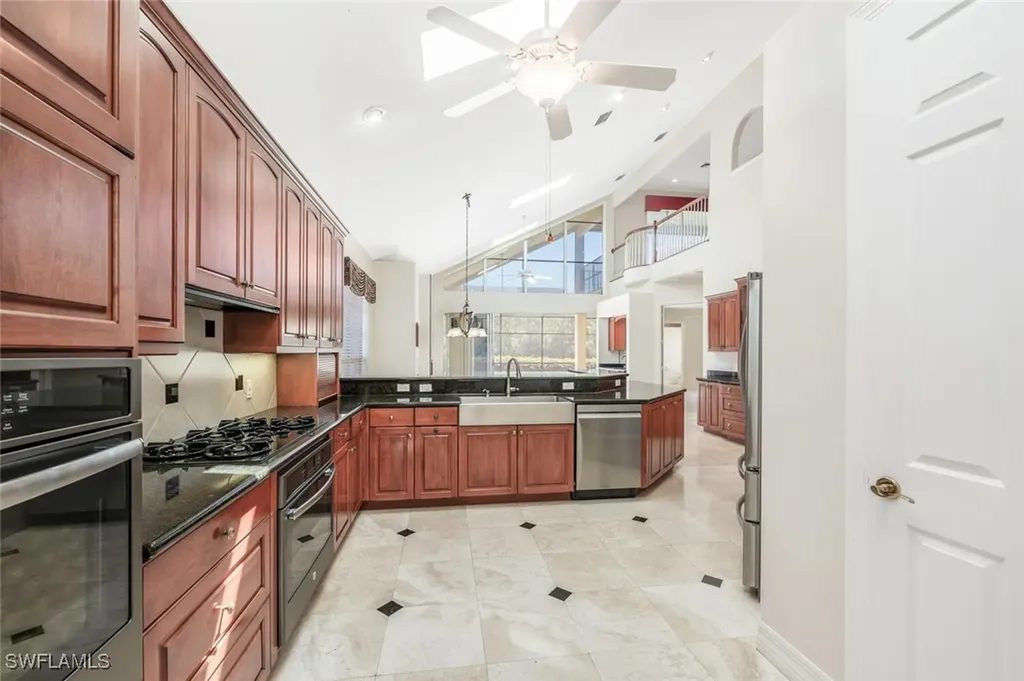 5072 Kensington High Street Naples FL 34105